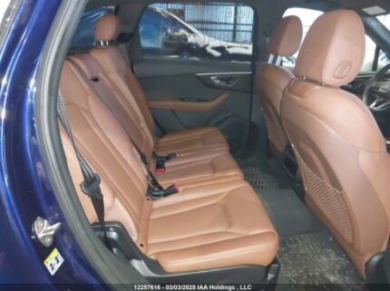 WA1WXAF73MD040596 2021 AUDI