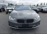 WBA7J2C58JG938526 2018 BMW