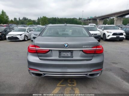 WBA7J2C58JG938526 2018 BMW