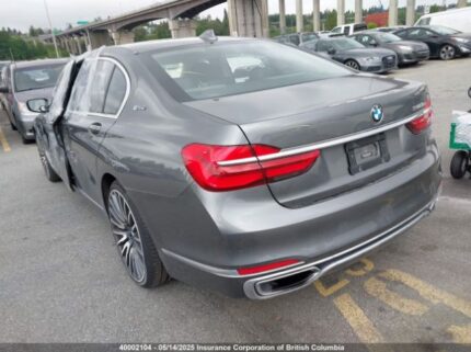 WBA7J2C58JG938526 2018 BMW