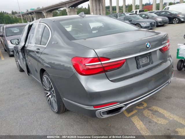 WBA7J2C58JG938526 2018 BMW