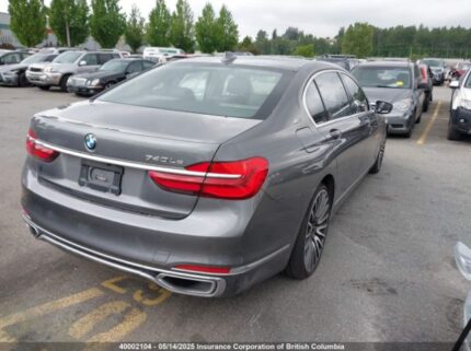 WBA7J2C58JG938526 2018 BMW