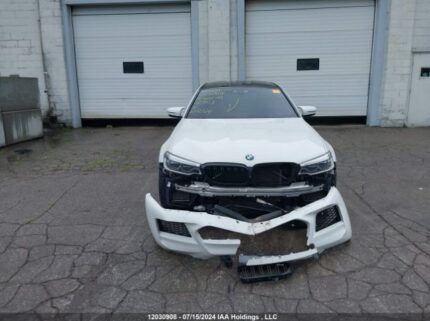 WBSJF0C58JB283613 2018 BMW