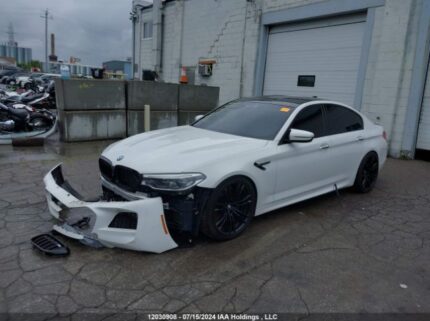 WBSJF0C58JB283613 2018 BMW