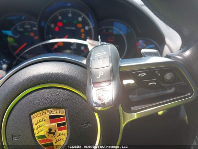 WP1AA2A24GKA36705 2016 PORSCHE