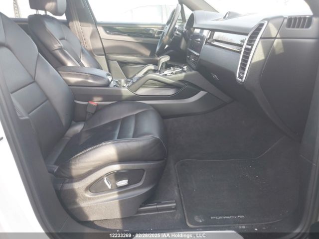 WP1AA2AY8KDA01425 2019 PORSCHE
