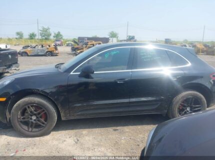 WP1AB2A58GLB41670 2016 PORSCHE