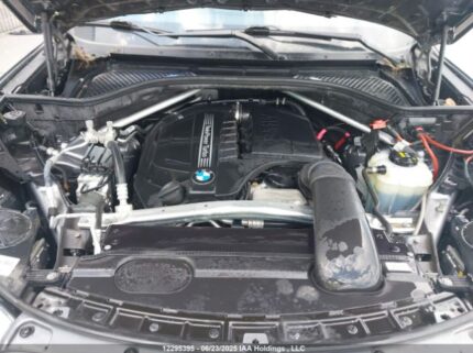 5UXKR0C52J0Y04158 2018 BMW