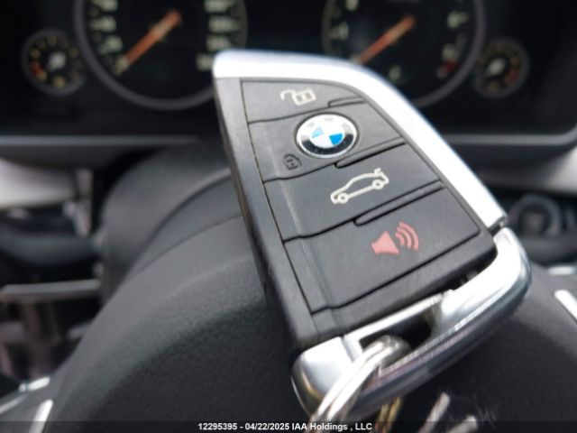 5UXKR0C52J0Y04158 2018 BMW
