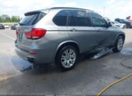 5UXKR0C52J0Y04158 2018 BMW