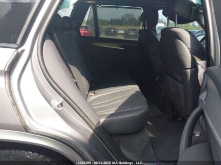 5UXKR0C52J0Y04158 2018 BMW
