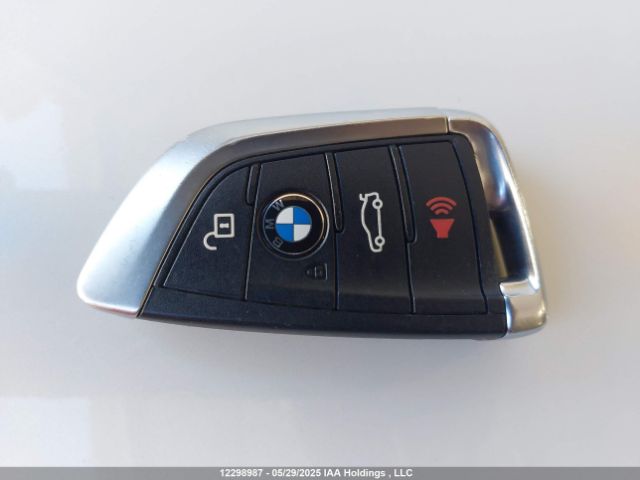 5UXKR0C32H0V80320 2017 BMW