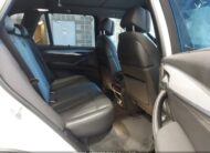 5UXKR0C32H0V80320 2017 BMW