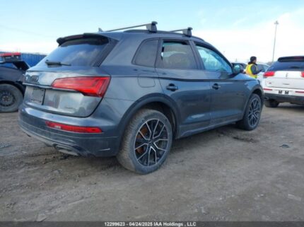 WA1EAAFY4M2040088 2021 AUDI