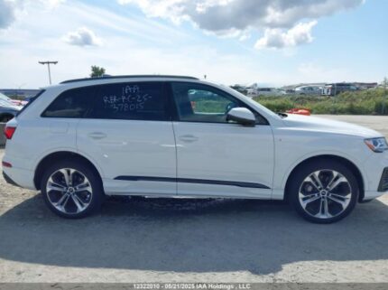 WA1MXAF74MD035737 2021 AUDI