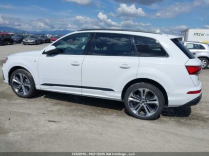 WA1MXAF74MD035737 2021 AUDI