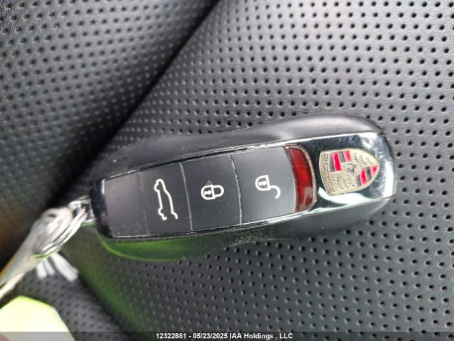 WP1AG2A57JLB64530 2018 PORSCHE