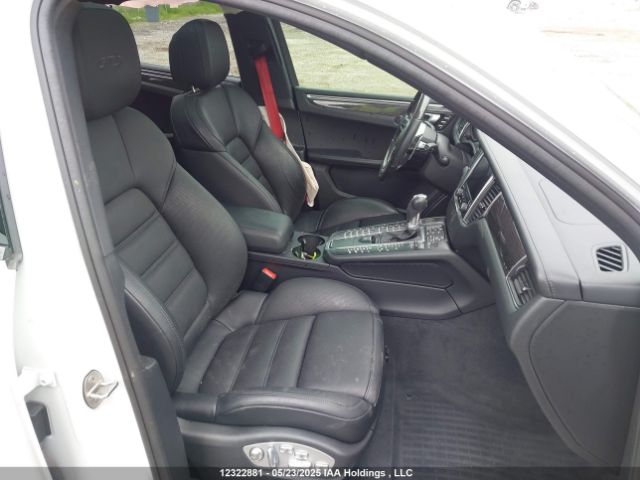 WP1AG2A57JLB64530 2018 PORSCHE
