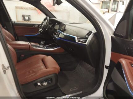5UXJU2C51KLN49590 2019 BMW