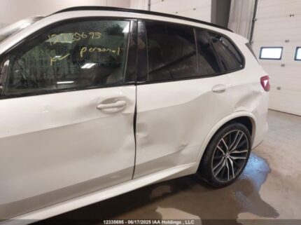 5UXJU2C51KLN49590 2019 BMW