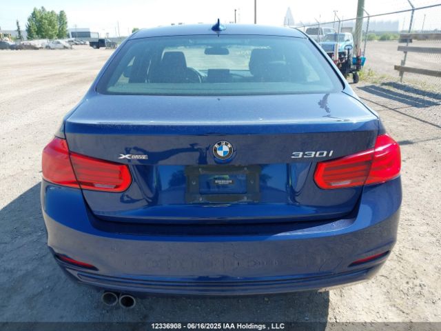 WBA8D9C5XJEM33006 2018 BMW