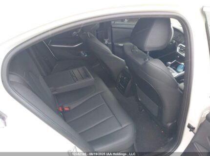 3MW5R7J08M8B64852 2021 BMW