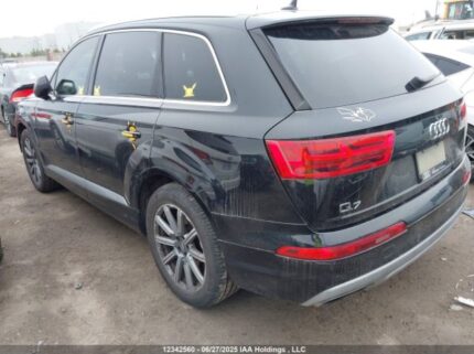 WA1LAAF77KD005657 2019 AUDI