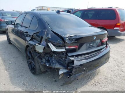 3MW5R7J07N8C39770 2022 BMW