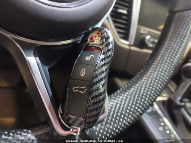 2018 PORSCHE WP1AG2A56JLB65667