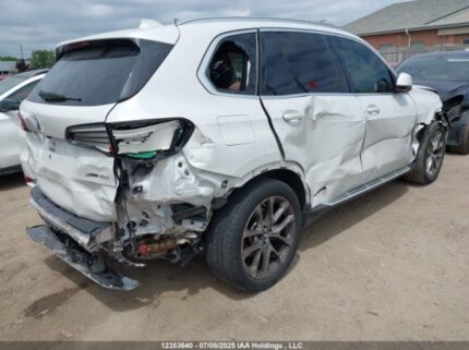 5UXCR6C03M9H62856 2021 BMW