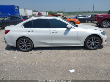 3MW5R7J01L8B11215 2020 BMW