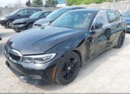 3MW5R7J04L8B07997 2020 BMW