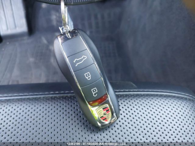 WP1AA2A50MLB07009 2021 PORSCHE