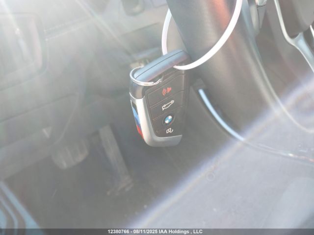 WBXJG9C03M5T26483 2021 BMW