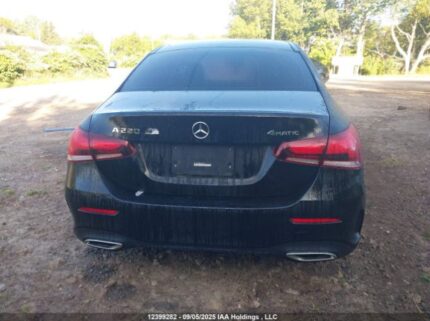 2022 MERCEDES-BENZ A 220 4MATIC | VIN: W1K3G4FB8NJ356566