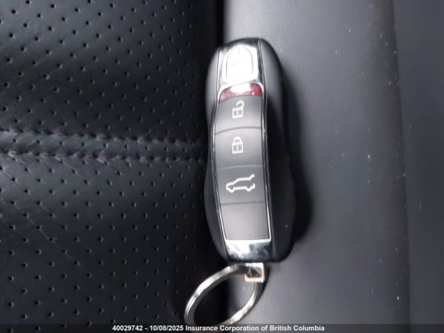 2021 PORSCHE MACAN | VIN: WP1AA2A56MLB13901
