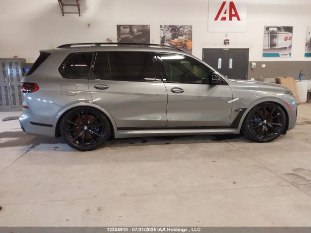5UX33EM05R9U25622 2024 BMW X7