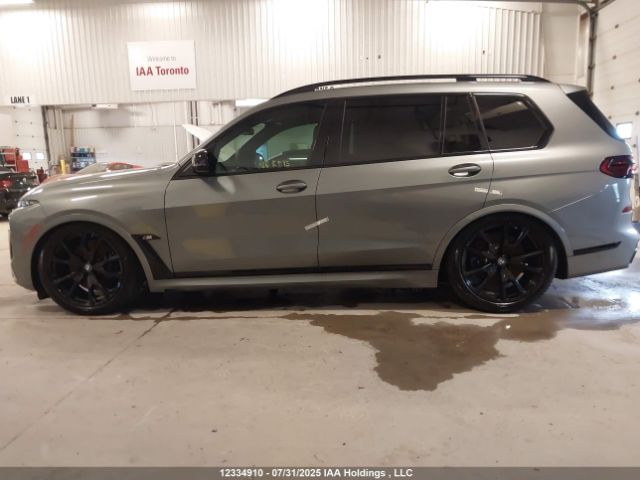 5UX33EM05R9U25622 2024 BMW X7
