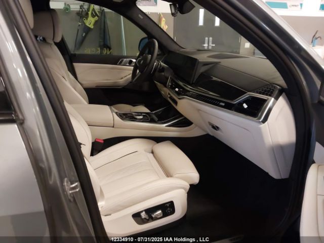 5UX33EM05R9U25622 2024 BMW X7
