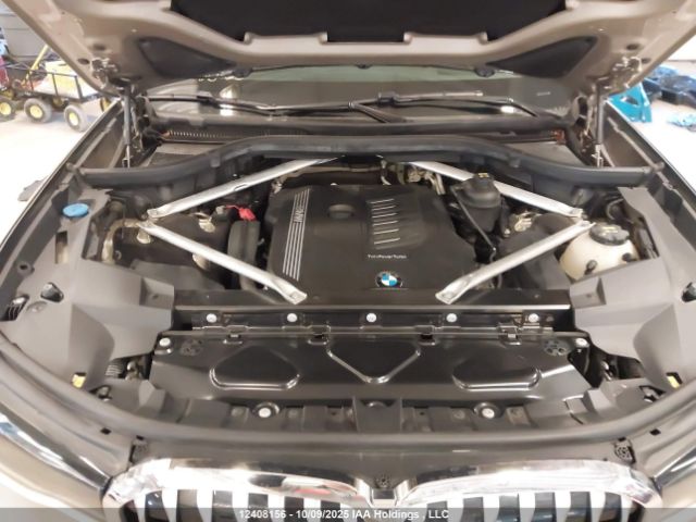 5UXCW2C57KLB44310 2019 BMW X7