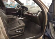 5UXCW2C57KLB44310 2019 BMW X7