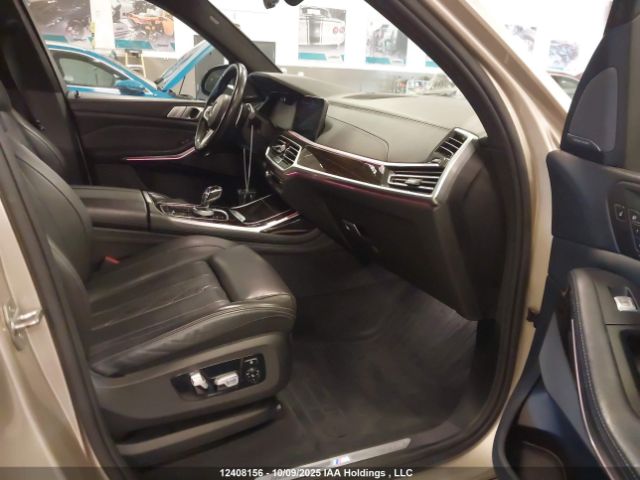 5UXCW2C57KLB44310 2019 BMW X7