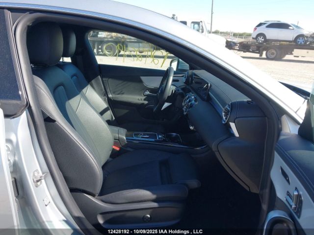 W1K5J4HB4SN520942 2025 MERCEDES-BENZ CLA