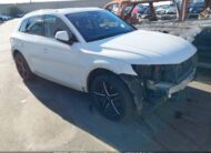 WA1CNAFY0J2120995 2018 AUDI Q5