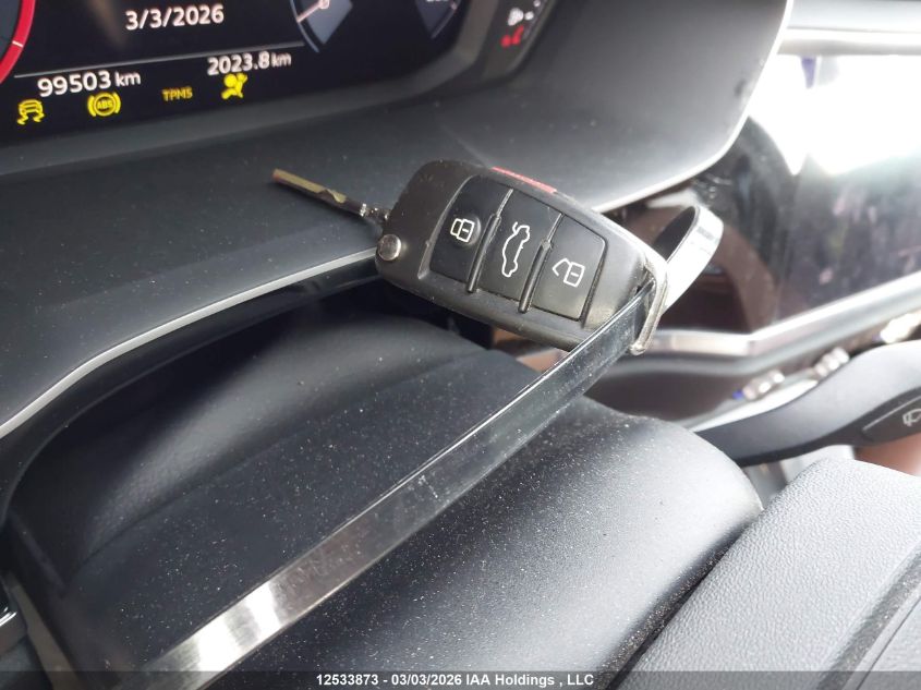 2020AUDIQ3|WA1AECF32L1090124