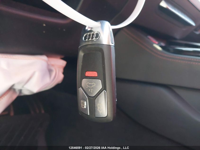 2022AUDIS5|WAUB4CF56NA007583