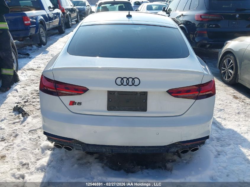 2022AUDIS5|WAUB4CF56NA007583