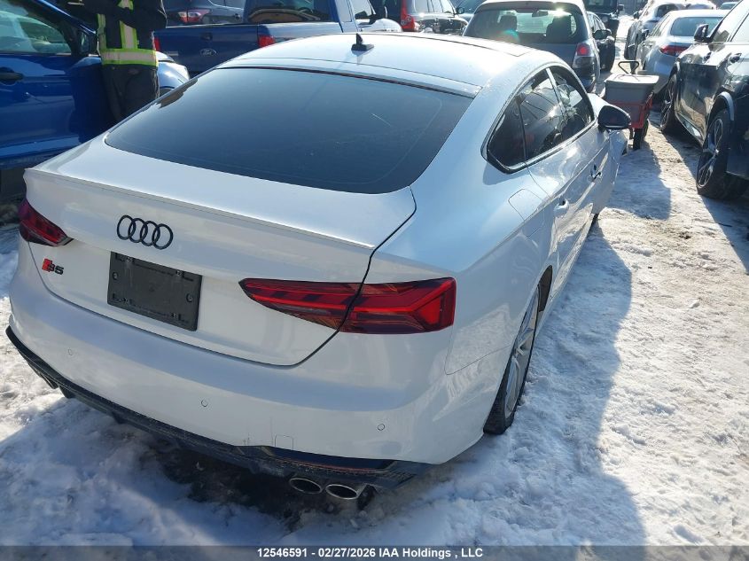 2022AUDIS5|WAUB4CF56NA007583