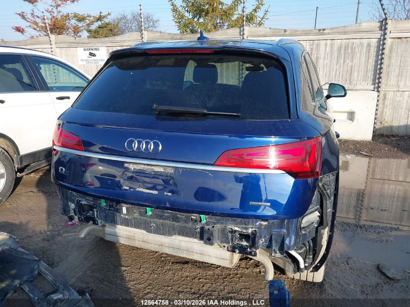 2022AUDIQ5|WA1EAAFY5N2112711