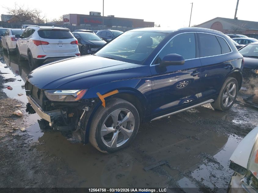 2022AUDIQ5|WA1EAAFY5N2112711